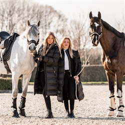 Cavallo Lang Vinterjakke LEILA Premium Collection /sort - 2 ryttere med hest