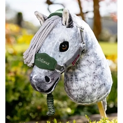 LeMieux Hobby Horse Grime sæt til Kæphest /Hunter Green - Modelfoto - Vist på kæphest