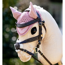 LeMieux Hobby Horse Hut til Kæphest /Blossom Pink - Vist på kæphest med trense