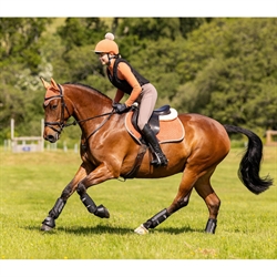LeMieux Suede Springunderlag / Apricot - Hest med rytter