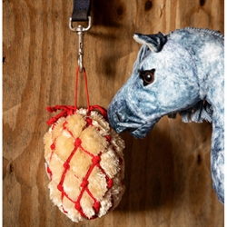 LeMieux Toy Pony Haynet - Modelfoto - Vist med kæphest