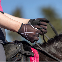 LeMieux Soleil Mesh Ridehandsker / Sort - Modelfoto