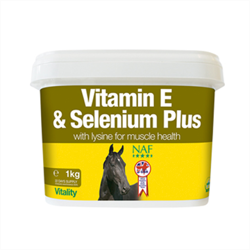 NAF Vitamin E & Selen plus med Lysin for sunde muskler - Tilskud til hest