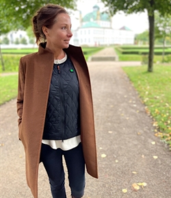 Nordic Heat - Batteriopvarmet Liner damevest /Sort - Modelfoto - til hverdag, fritid og sport