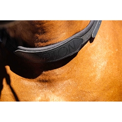Norton Cordeo - Justerbar med bred polstring /Sort - Close up af polstring