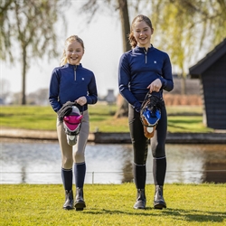 QHP Hobby Horse Kæphest / Brun med blis - Vist med ekstra udstyr og rytter