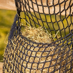 QHP Slowfeeder Hønet /45x45 mm. masker - Flere størrelser - Med klap over åbningen