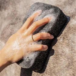 QHP Equi Super Shiner Svamp - Vist brugt våd på hest