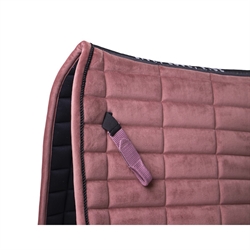 QHP ASTANA Crystal Dressurunderlag /Soft Pink - Med korte stropper