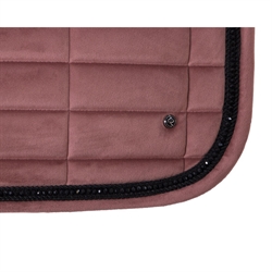 QHP ASTANA Crystal Dressurunderlag /Soft Pink - Med sorte krystaller.
