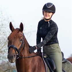 QHP Vienna Softshell Ridehandske /Sort - Modelfoto