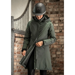 Stierna STELLA Vinterfrakke SHORT Coat /Ivy Green - Modelfoto viser 2 vejs lynlås