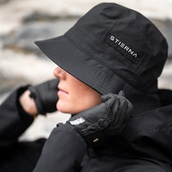 Stierna Storm Rain Hat /Sort - Modelfoto