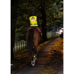 Woof Wear Hi Vis Refleksvest med LED lys /Gul - Vist på rytter til hest - Bag fra
